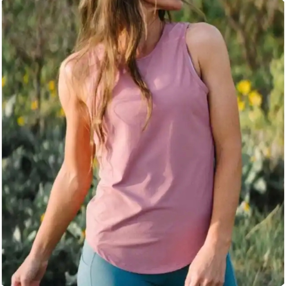 Zyia Premium Ribbed Tank in Poppy size Small